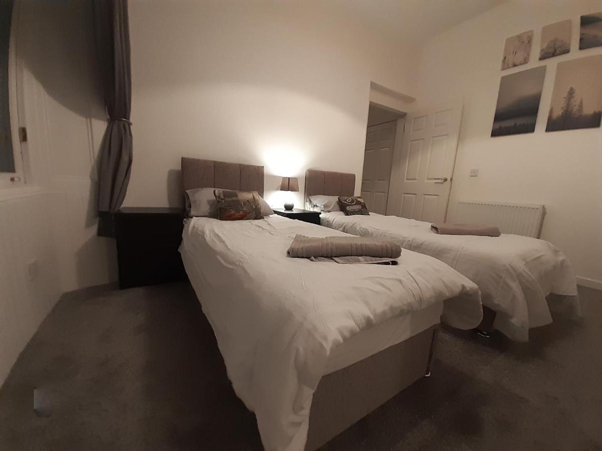 Carvetii - Edward House A - 2 Dbl Bed 1St Floor Flat Apartman Dunfermline Kültér fotó